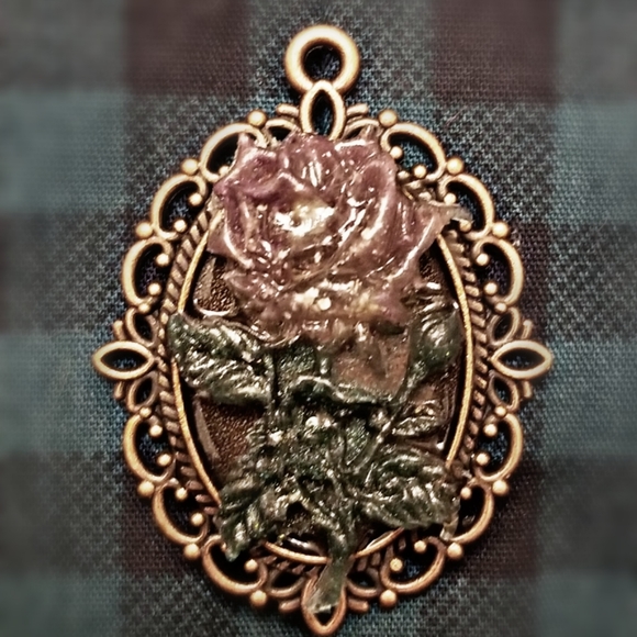 Custom Preservation Jewelry - Picture 4 of 14